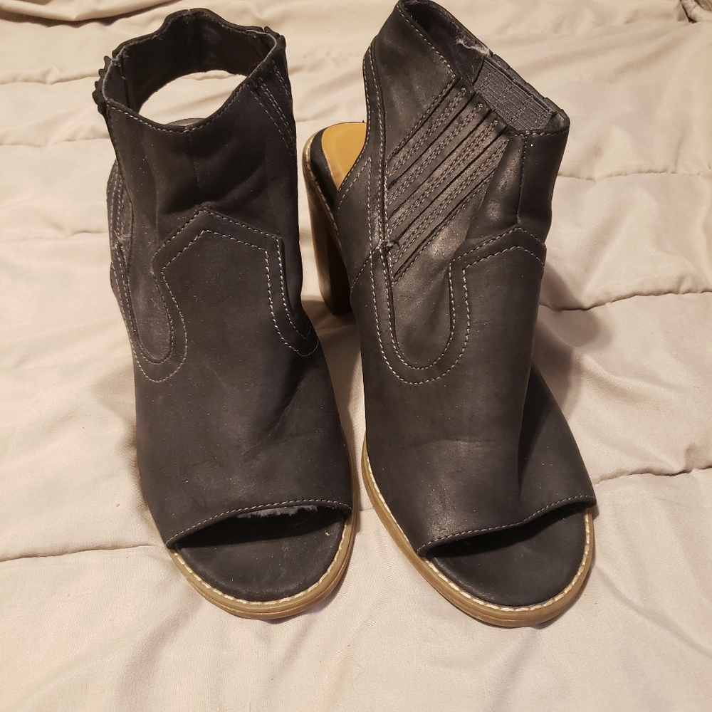 Maurices Blythe Women's OpenToe Black Bootie Stitched Heels 10